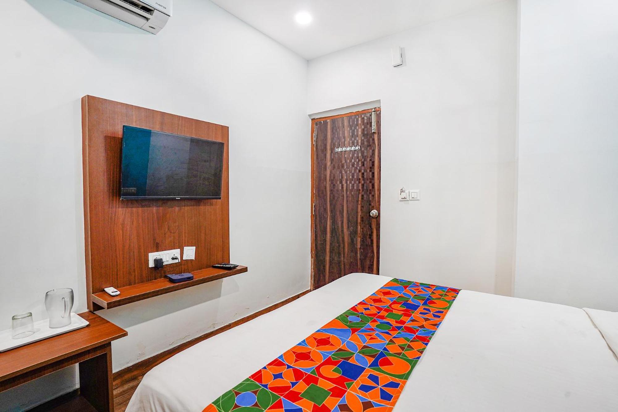 Fabhotel Rlv Green Palace - Nr Kengeri Satellite Town Bangalore Ngoại thất bức ảnh
