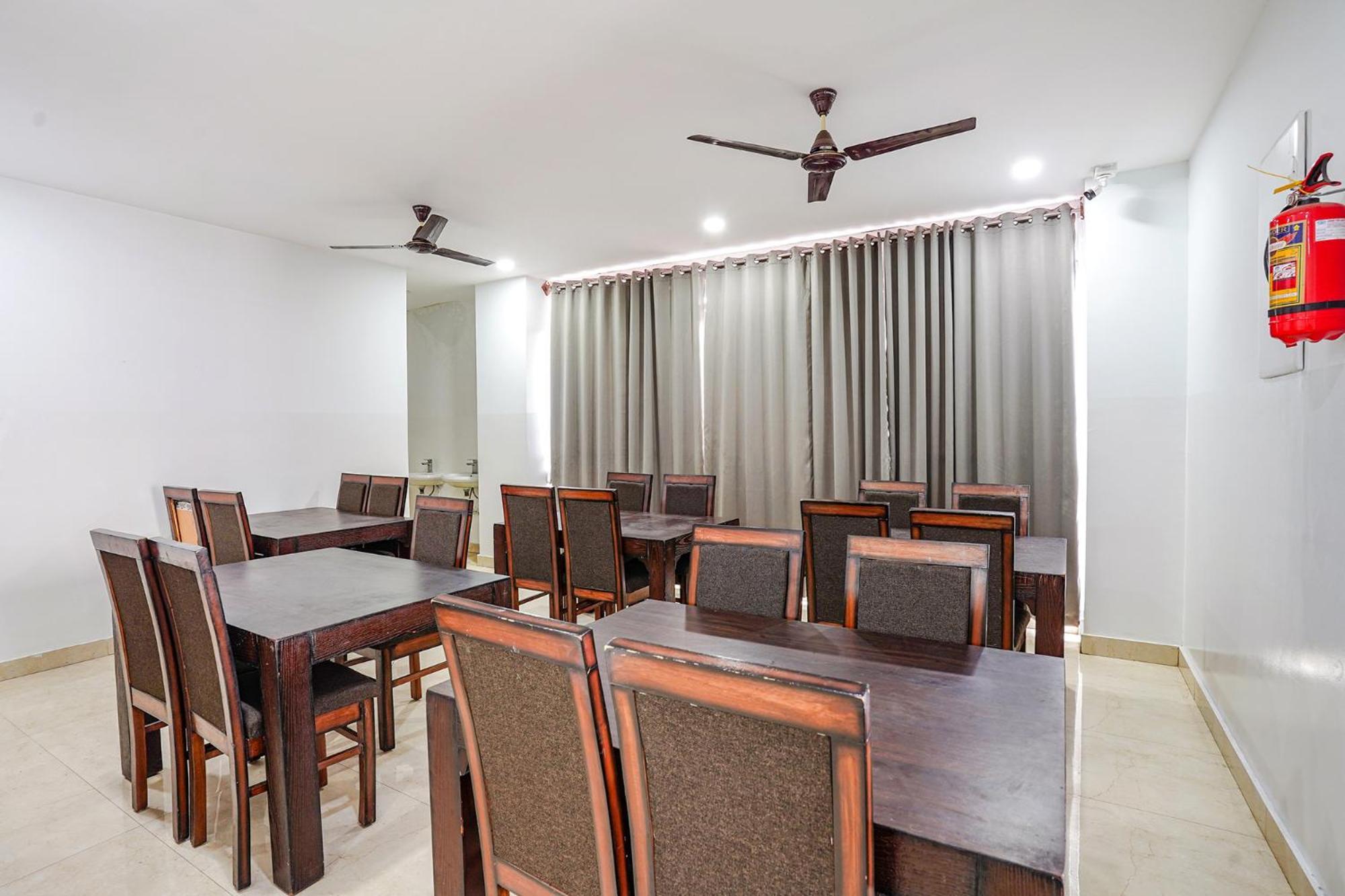 Fabhotel Rlv Green Palace - Nr Kengeri Satellite Town Bangalore Ngoại thất bức ảnh